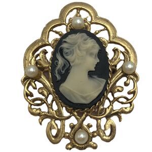 Vintage Cameo Brooch Pin Gold Tone Faux Pearl Regency Style New